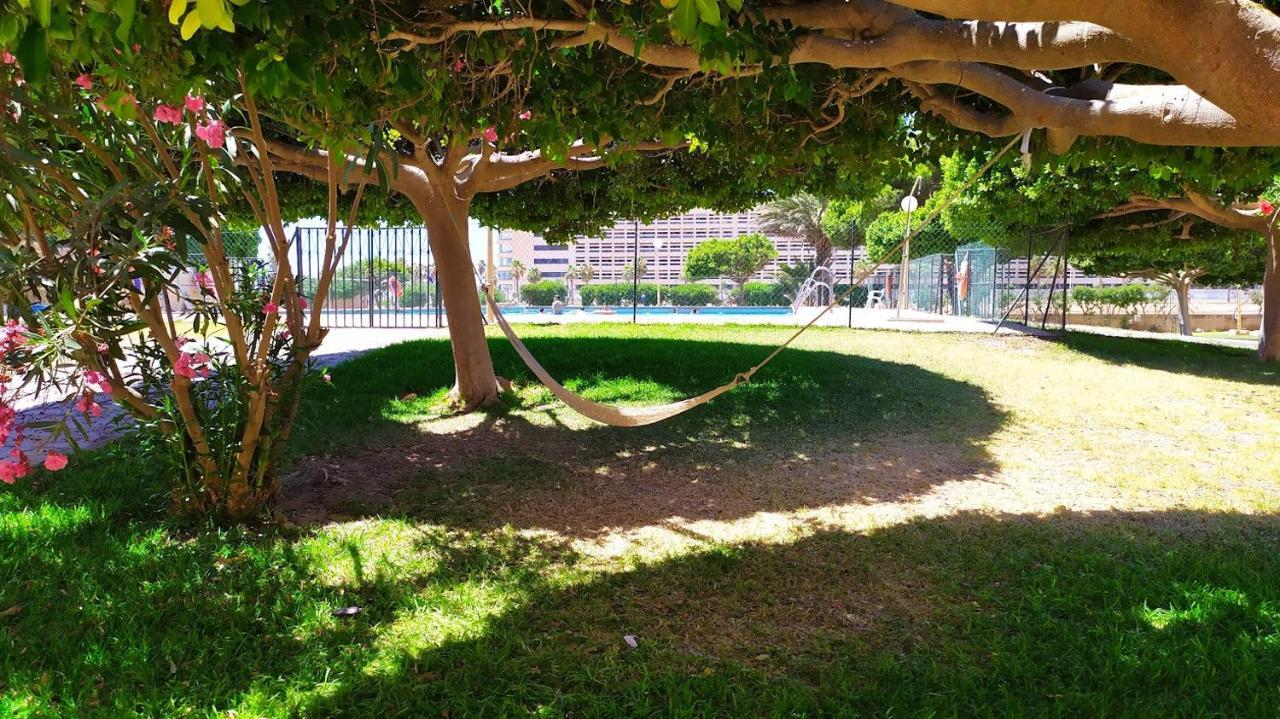 Coqueto apartamento con terraza en la playa Roquetas de Mar Exterior foto