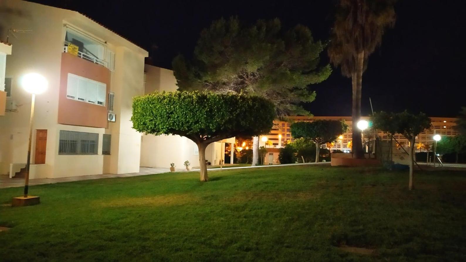 Coqueto apartamento con terraza en la playa Roquetas de Mar Exterior foto